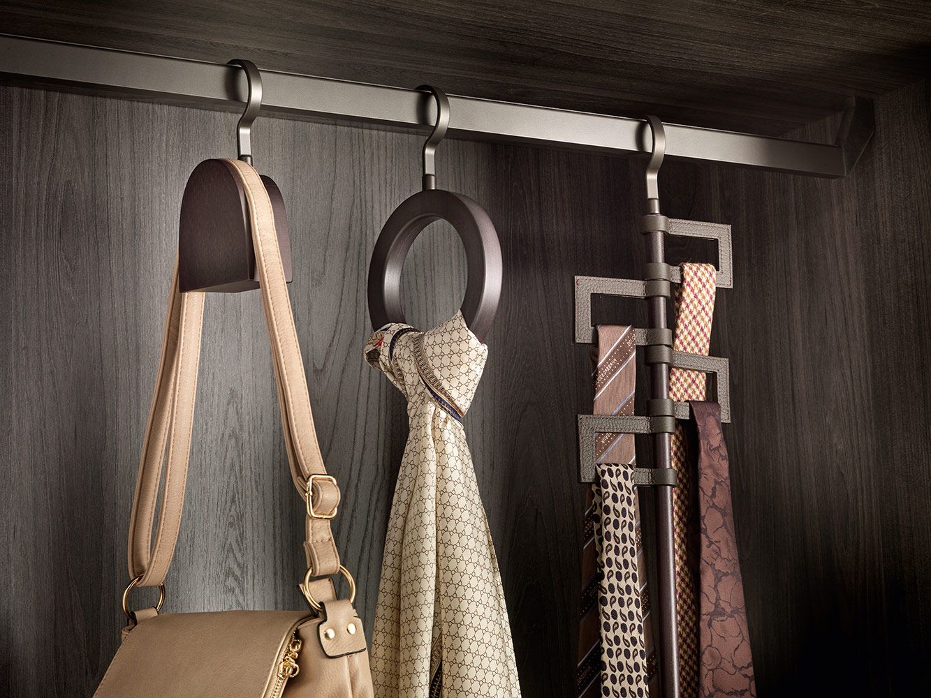 4676_n_salice-excessories-night-collection-wardrobe-accessories-hang-IMG-H-39